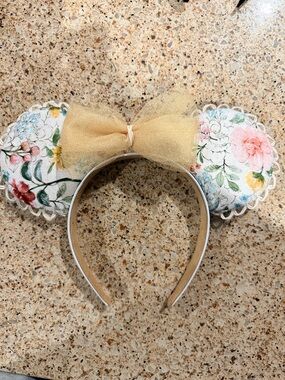 Floral Bow Disney Minnie Mouse ears Headband with Gold Tulle Bow cottage core